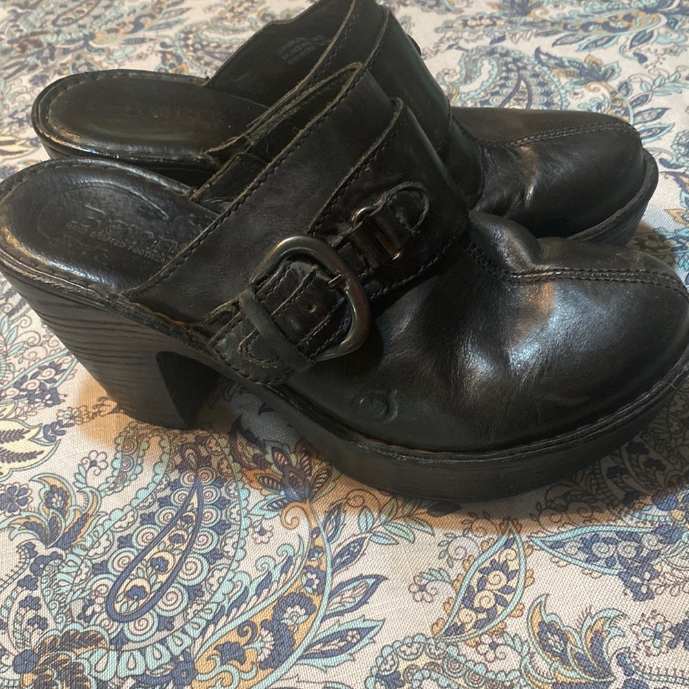 BORN black leather clogs size 6